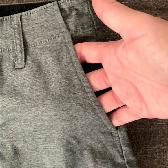 Boys Volcom Surf & Turf shorts - Picture 2 of 5